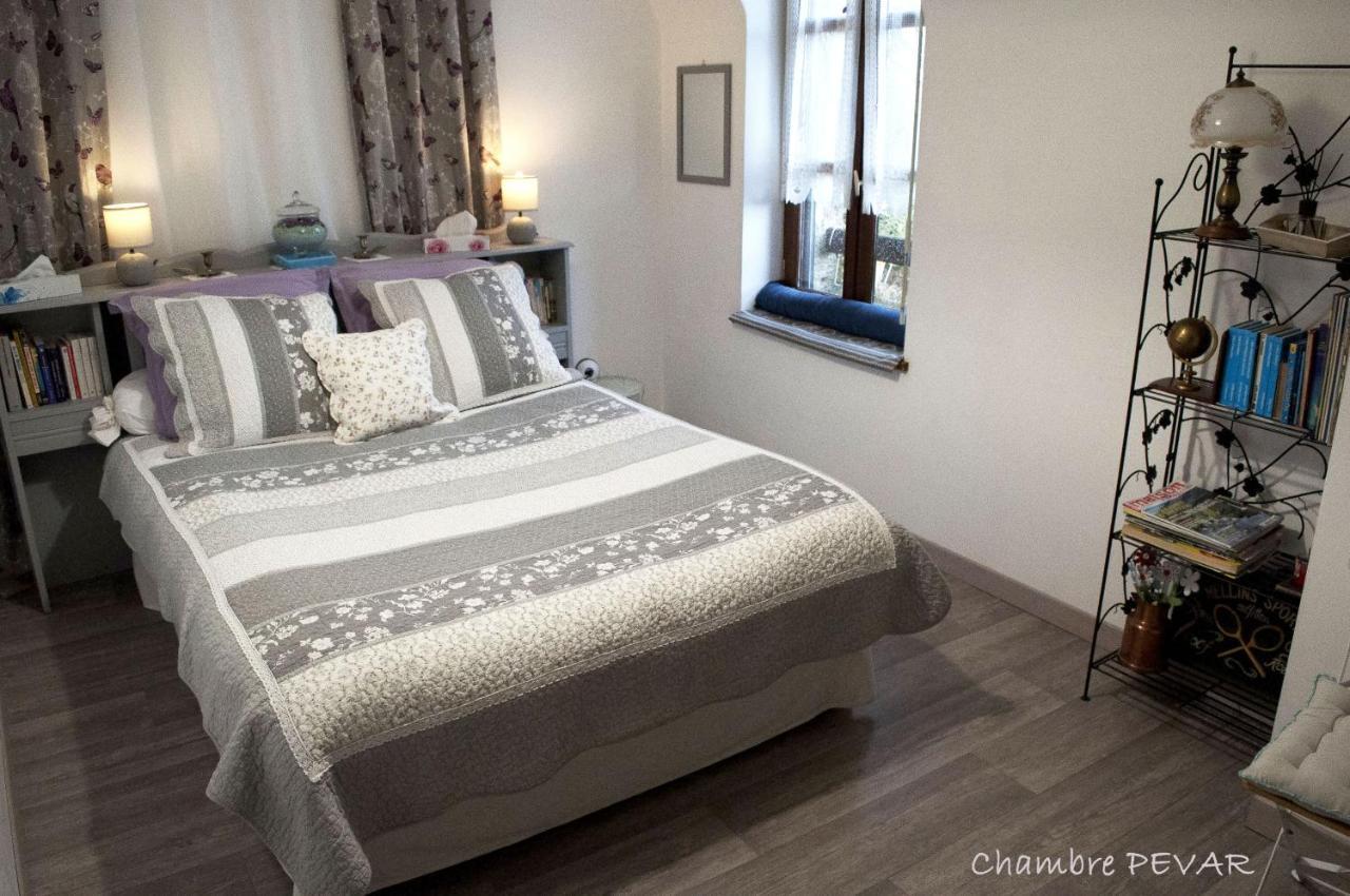 Ty Daou Gwez Bed & Breakfast Irodouer