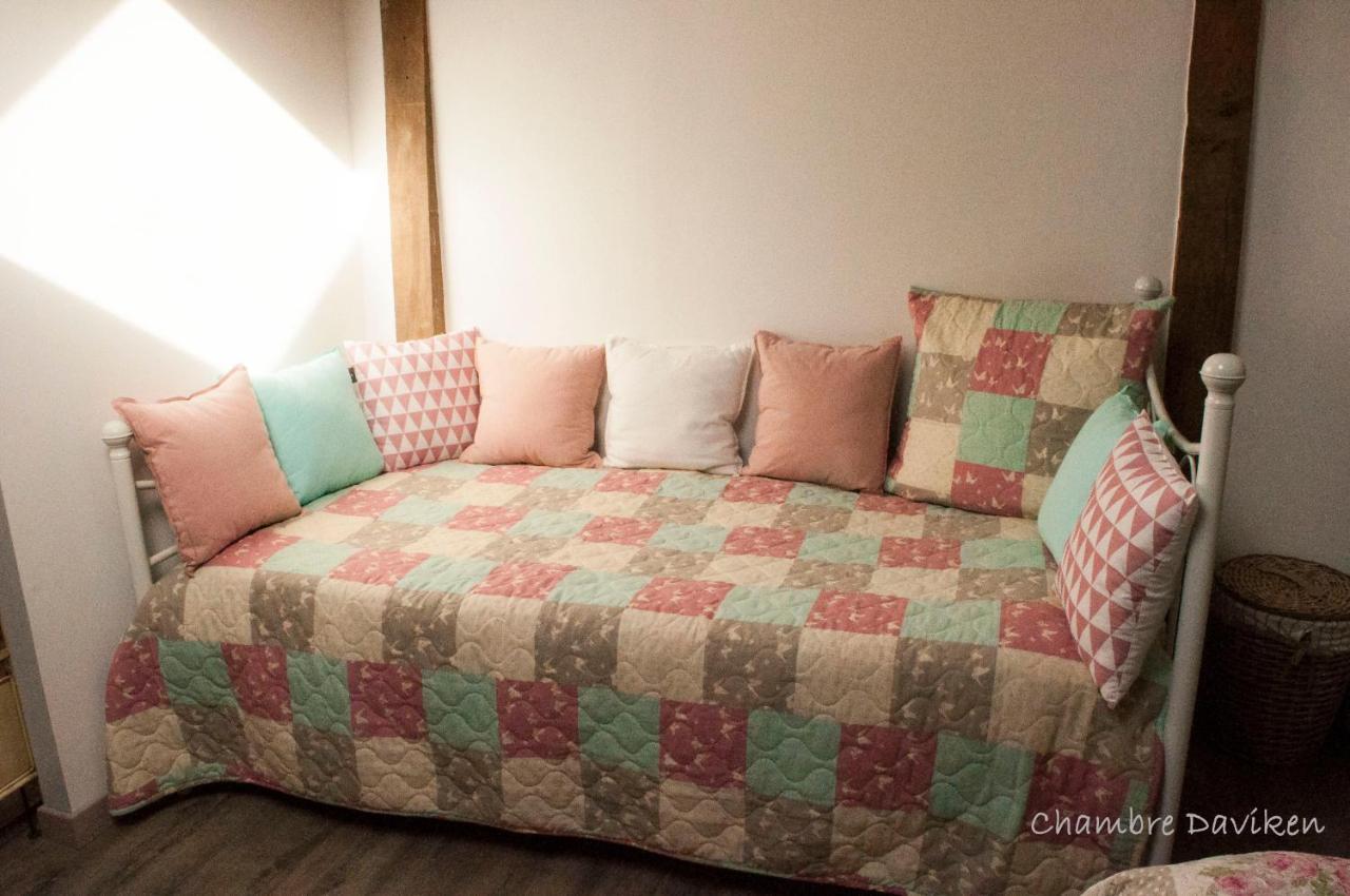 Ty Daou Gwez Bed & Breakfast Irodouer